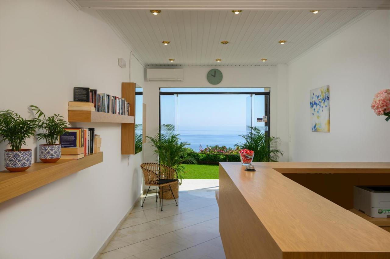 Hermes Sea View Stalos Exterior photo